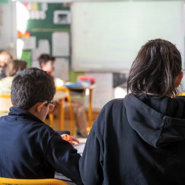Des familles se tournent vers la justice pour que leur enfant obtienne un AESH à l’école